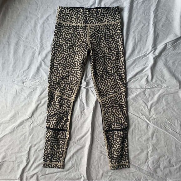 LuluLemon High Impact Leggings with Mesh Panels - Picture 8 of 14